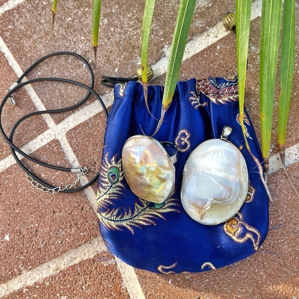 Mother of Pearl and Silver pendant and ring set